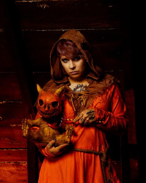 2021-09-18-Jen-Attic-086-Edit